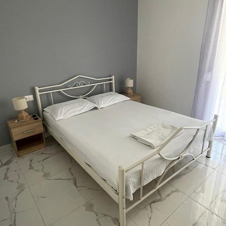 Antonis Apartment Paralia Dionysiou Pokoj fotografie